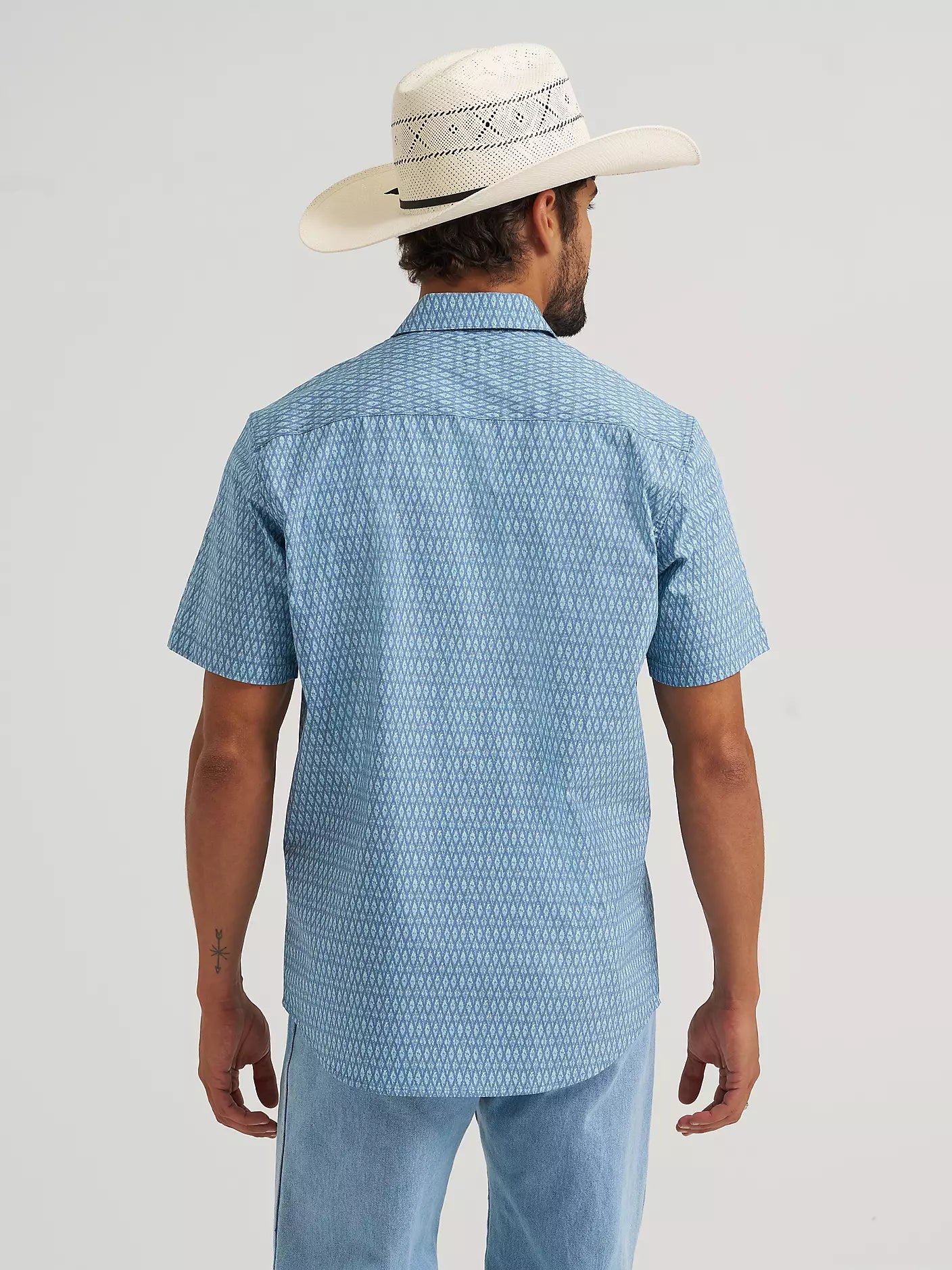 Wrangler All Terrain Gear Men's Hike Shirt Ombre Blue