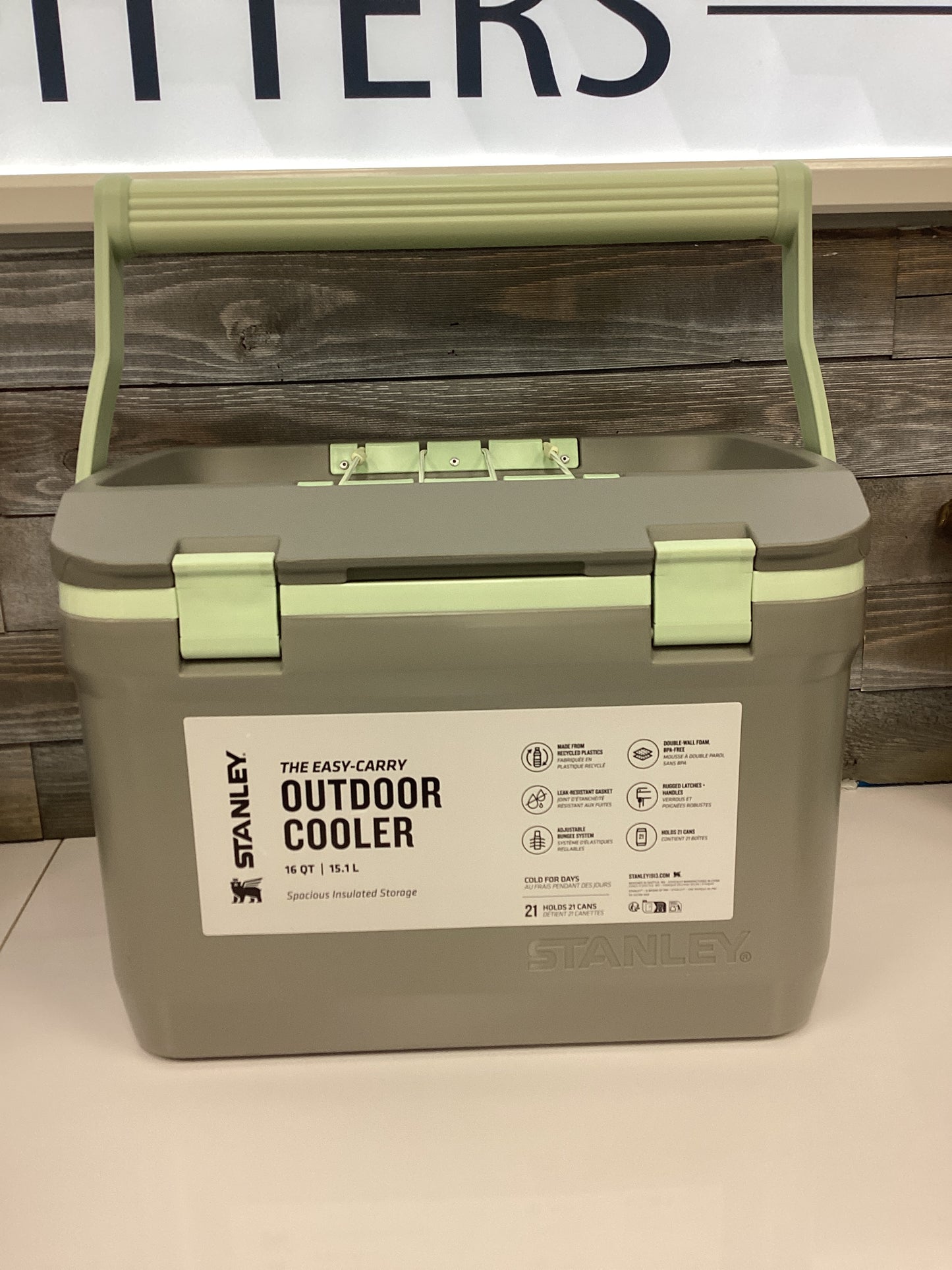 Stanley The Easy Carry Outdoor Cooler 16QT Sage Grey