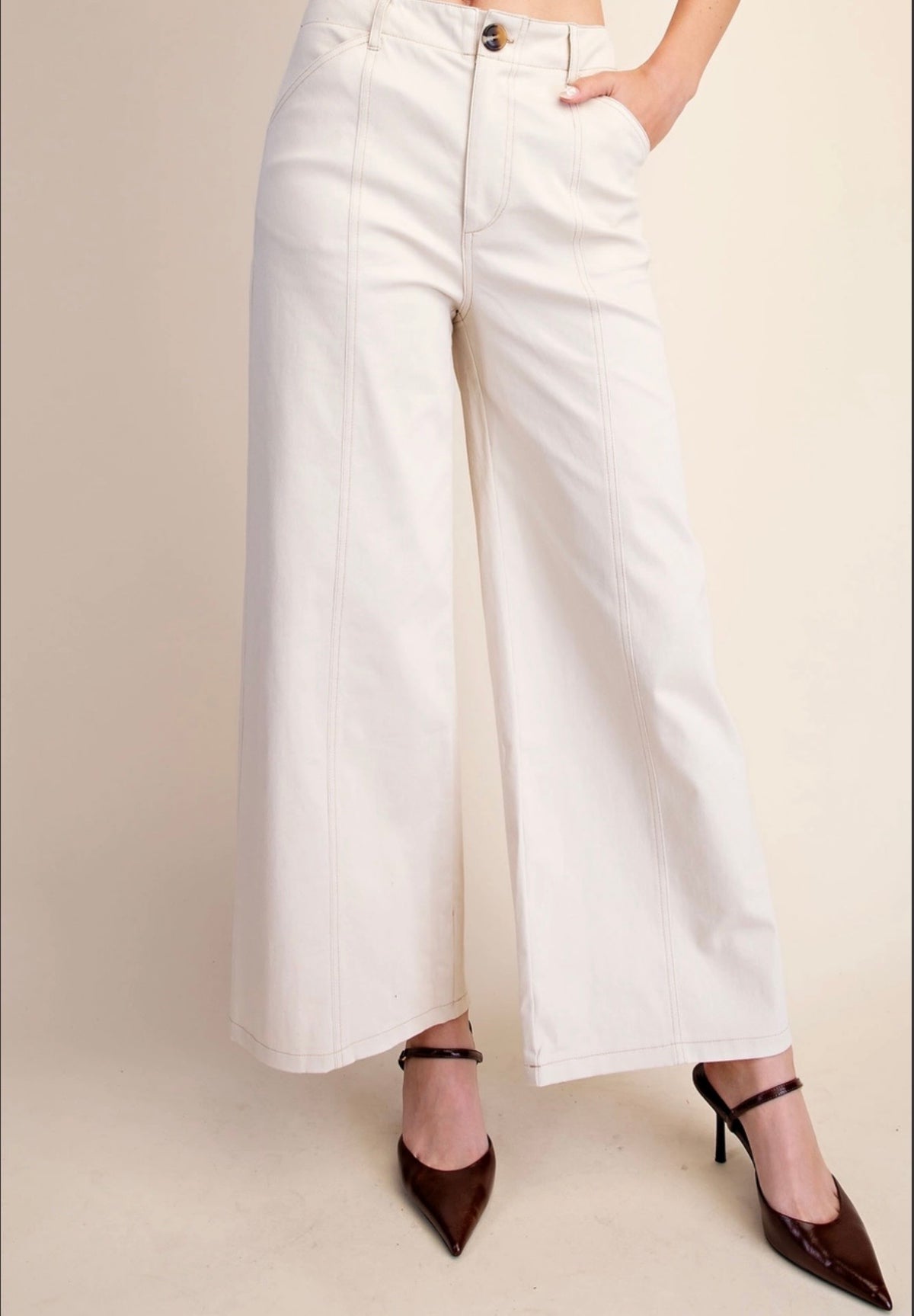 Wide Leg pants in Ecru