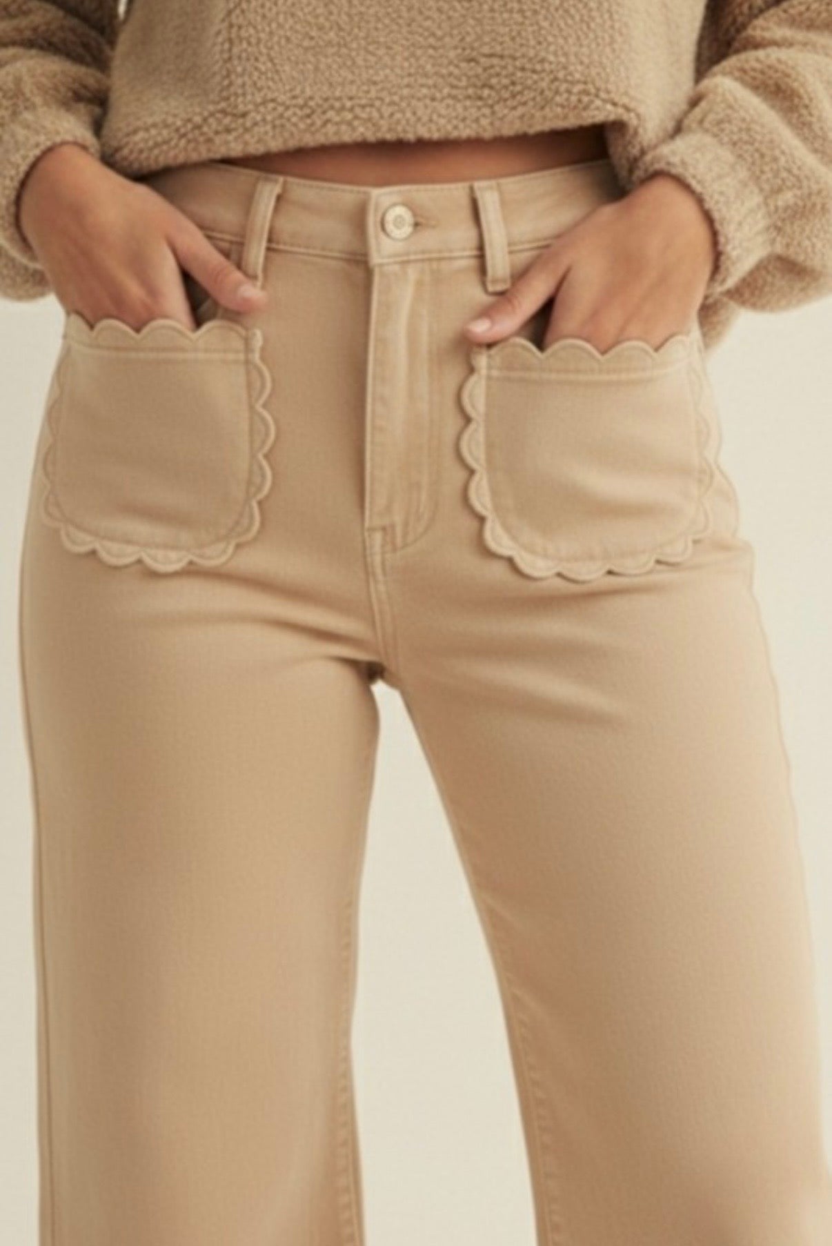 Lov Lov Crop Pants with Scalloped Pockets in Mocha Moose