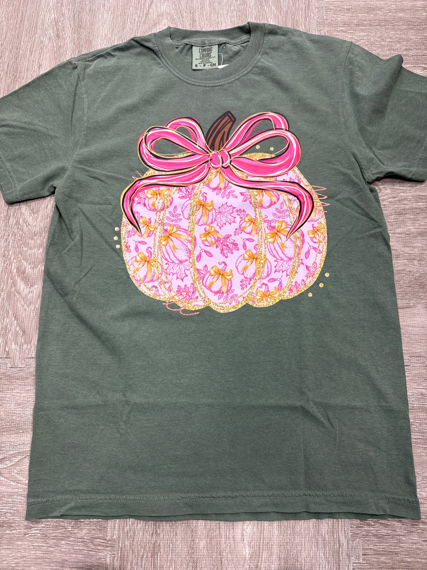 Pink Pumpkin Floral Tee in Moss Comfort Colors