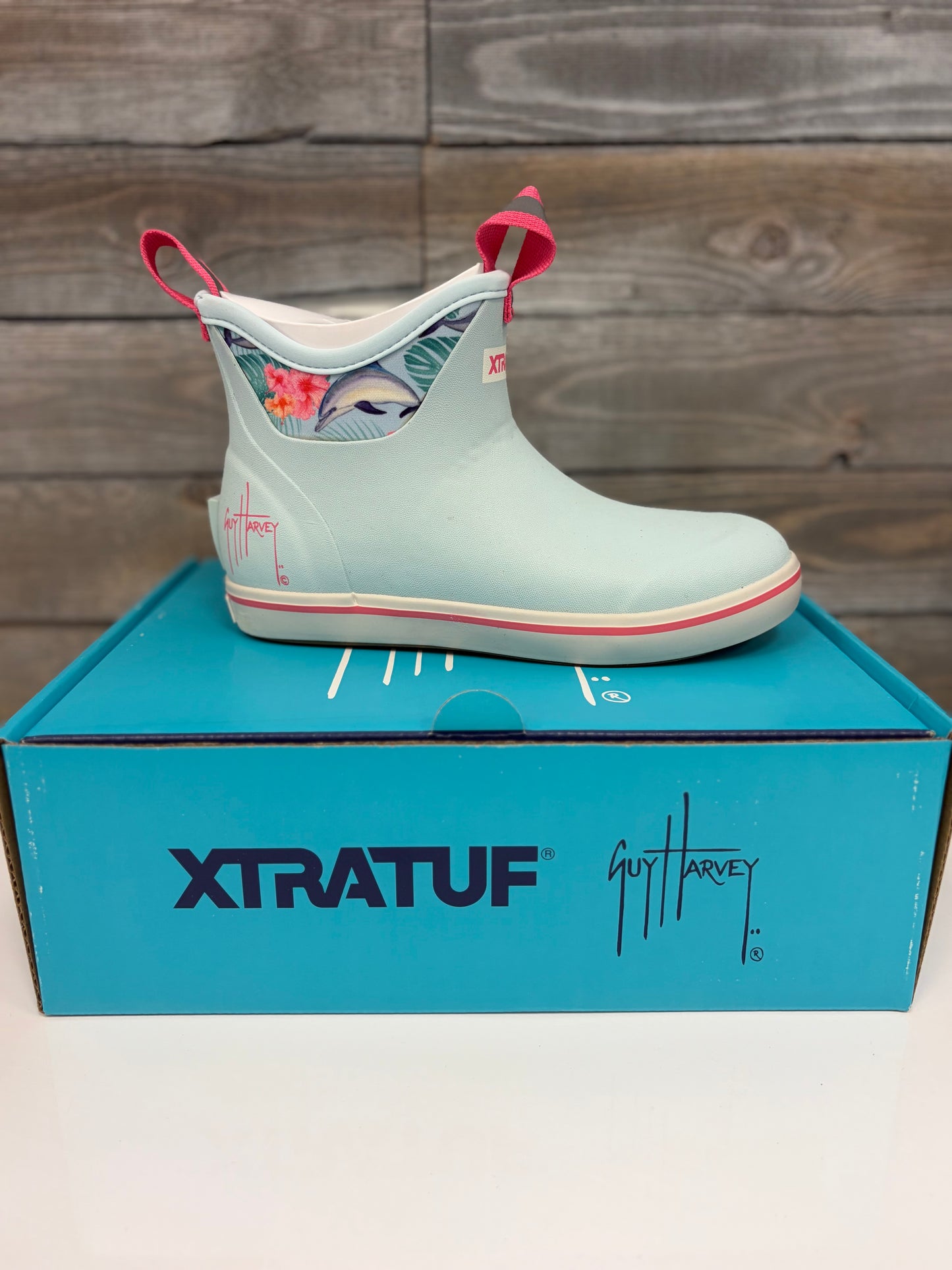 Xtratuf Women's Ankle Boot Guy Harvey