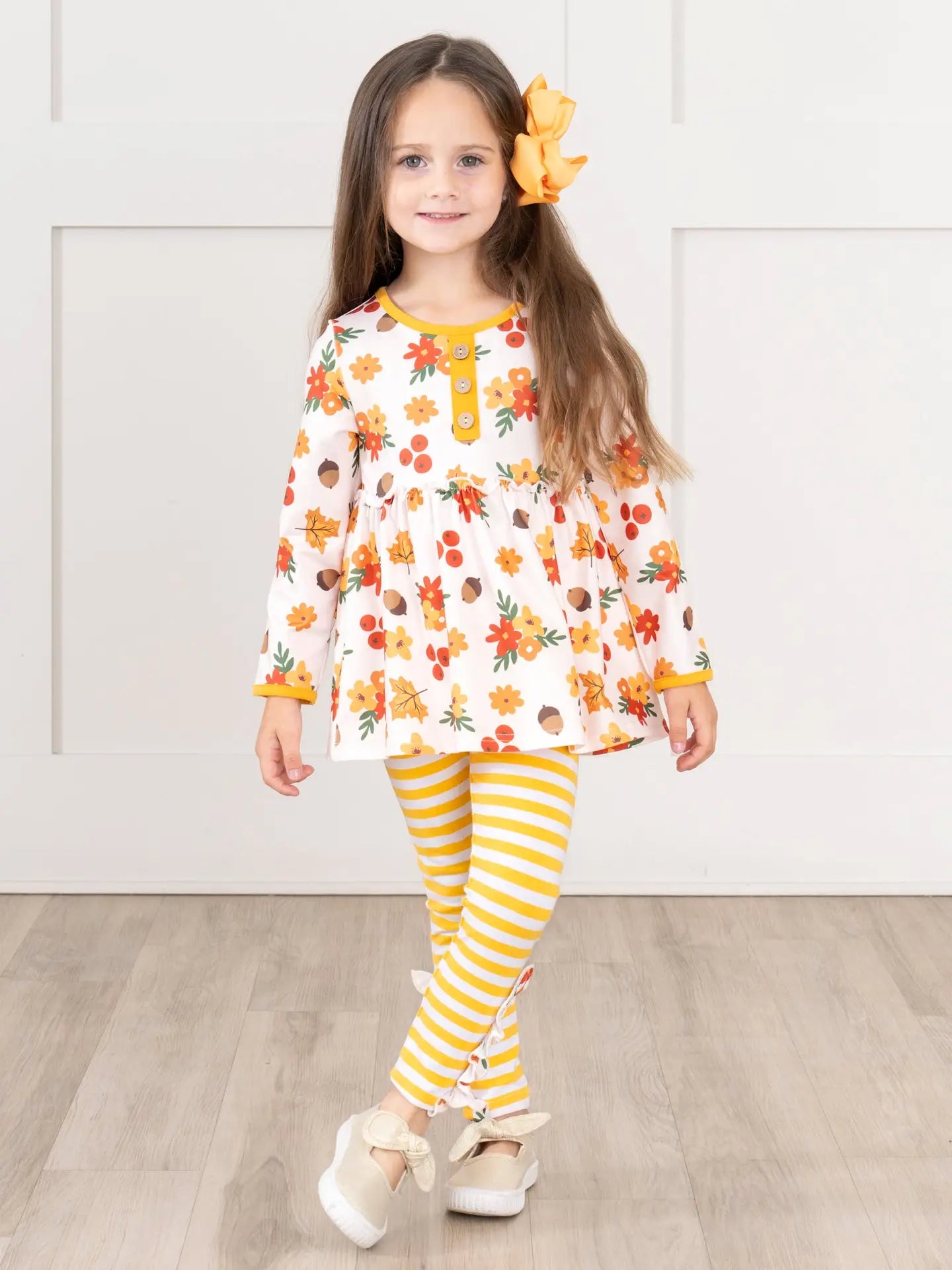 Yellow Daisy & Acorn Ruffle Outfit