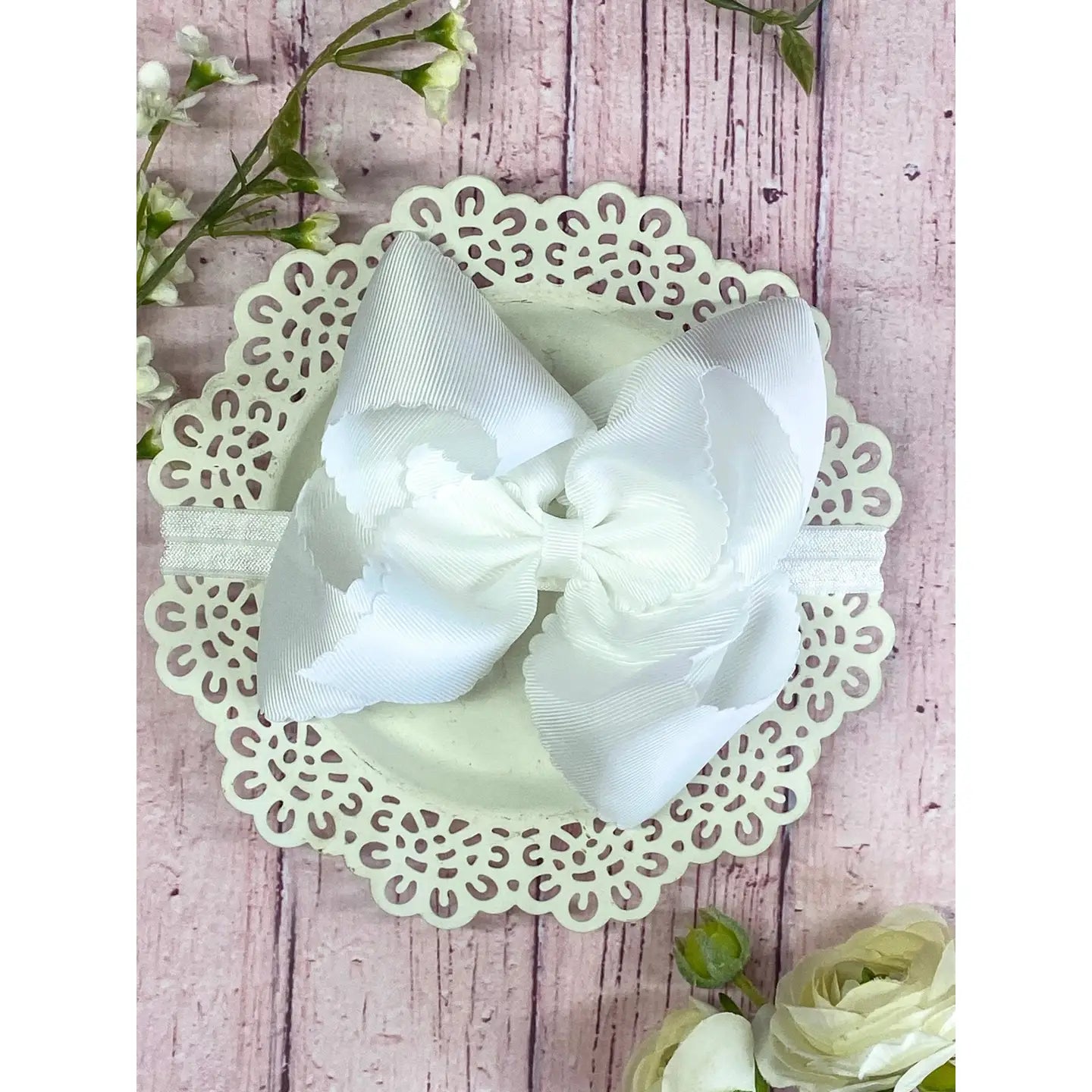White Oversized Scalloped Headband