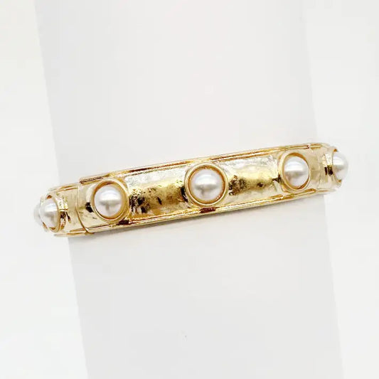 Hammered Gold W Coin Pearl Stud Bracelet