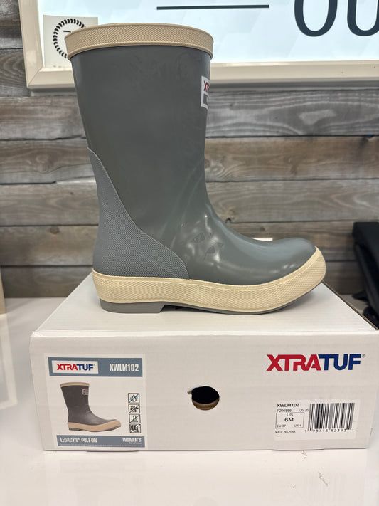 Xtratuf Legacy 9” Pull on Boots for Women
