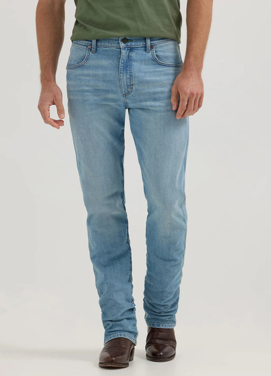Men’s Wrangler Retro Slim Fit Straight Leg Jean in Mendenhall