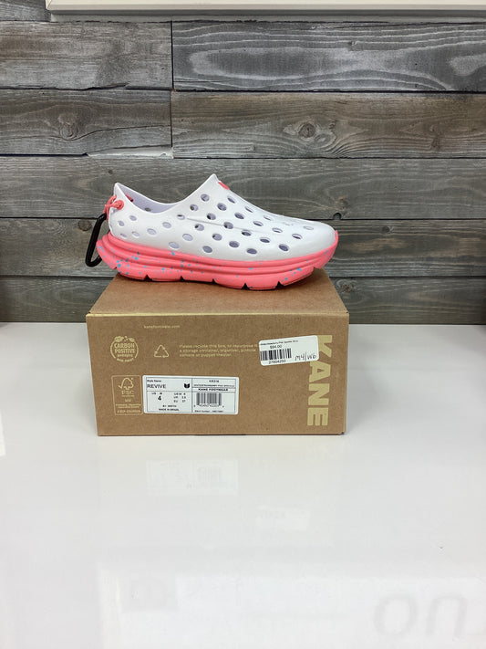 Revive White/Strawberry Pink Speckle Shoe