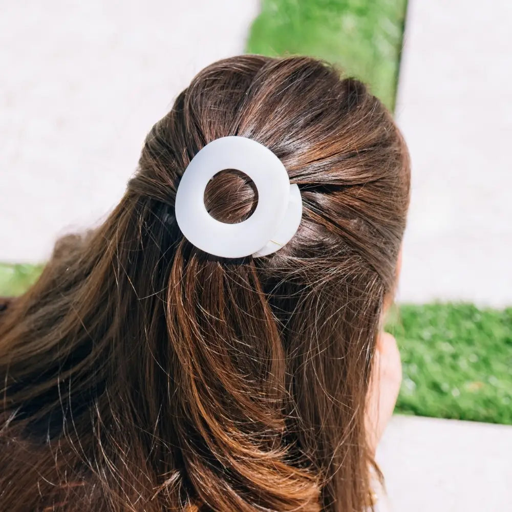 Teleties Coconut White Medium Flat Circle Hair Clip